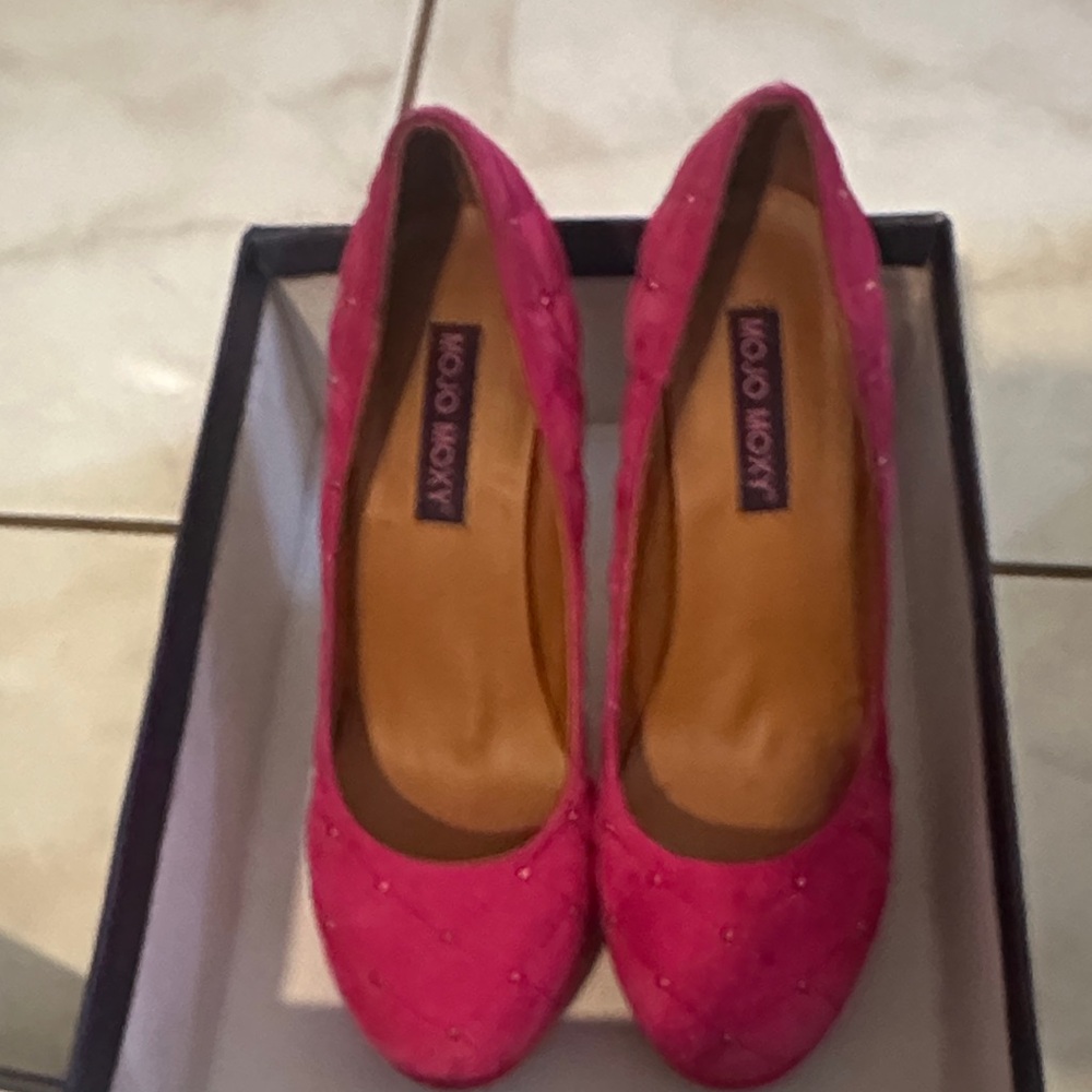 Mojo Moxy Fuchsia Heels